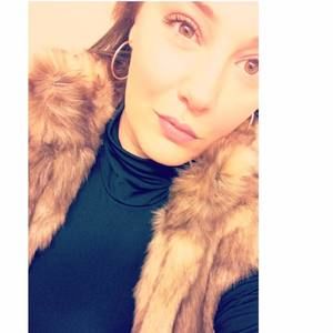 Meet your Posher, Laura